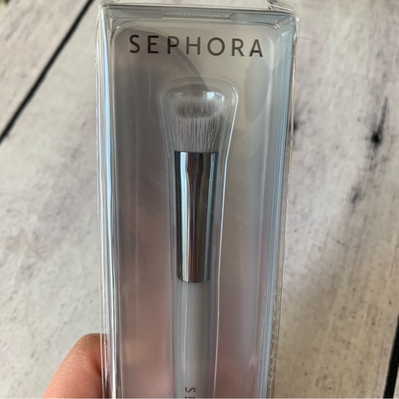 Sephora Beauty EYE TREATMENT CONCAVED BRUSH VEGAN. - Picture 2 of 4